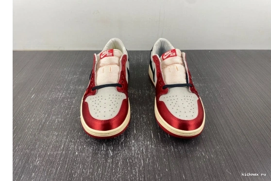 Away FN0432-100 Room Retro Low Jordan OG Trophy 1 0513